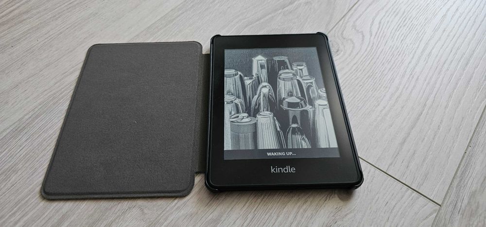 Kindle Paperwhite 10 gen. z etui bez reklam