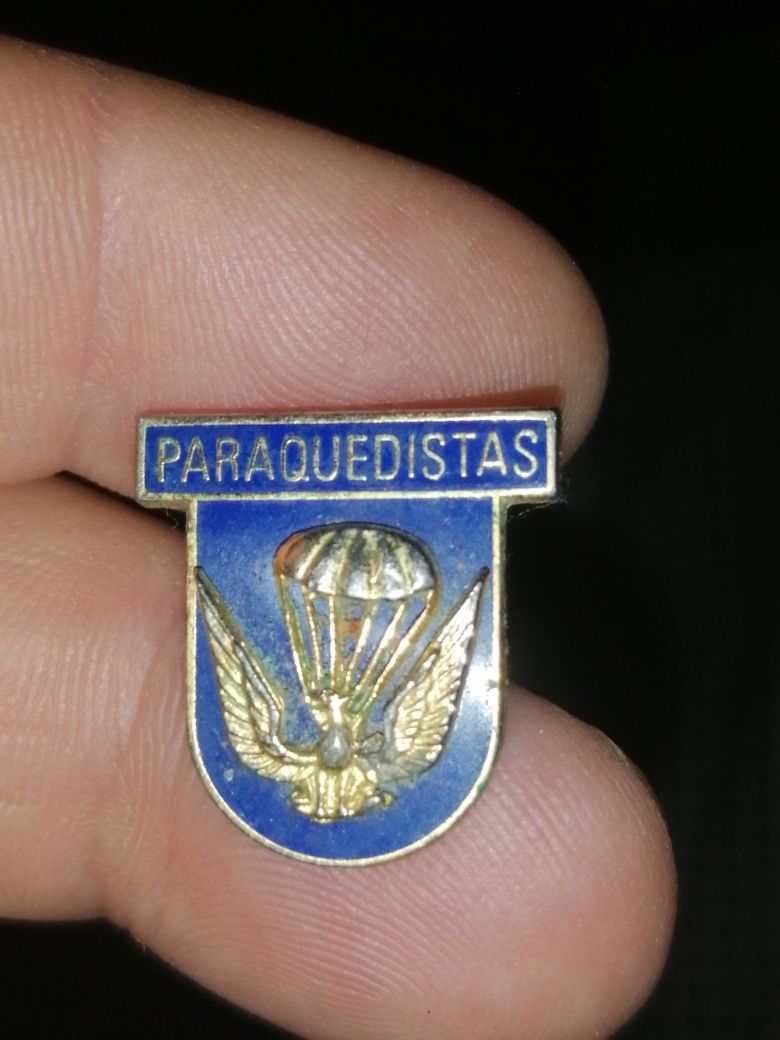 Pin dos Paraquedistas