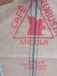 Sacos de serapilheira café de Angola