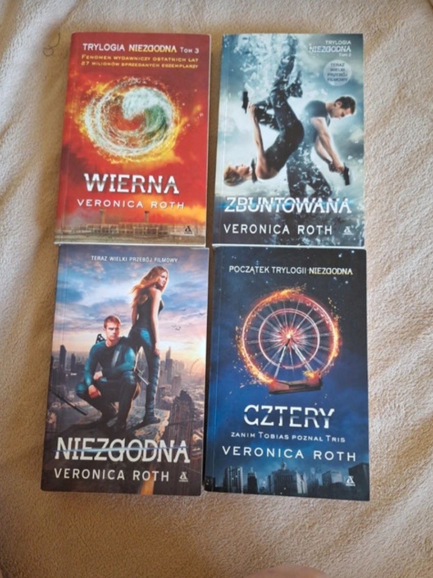 Seria niezgodna + Cztery