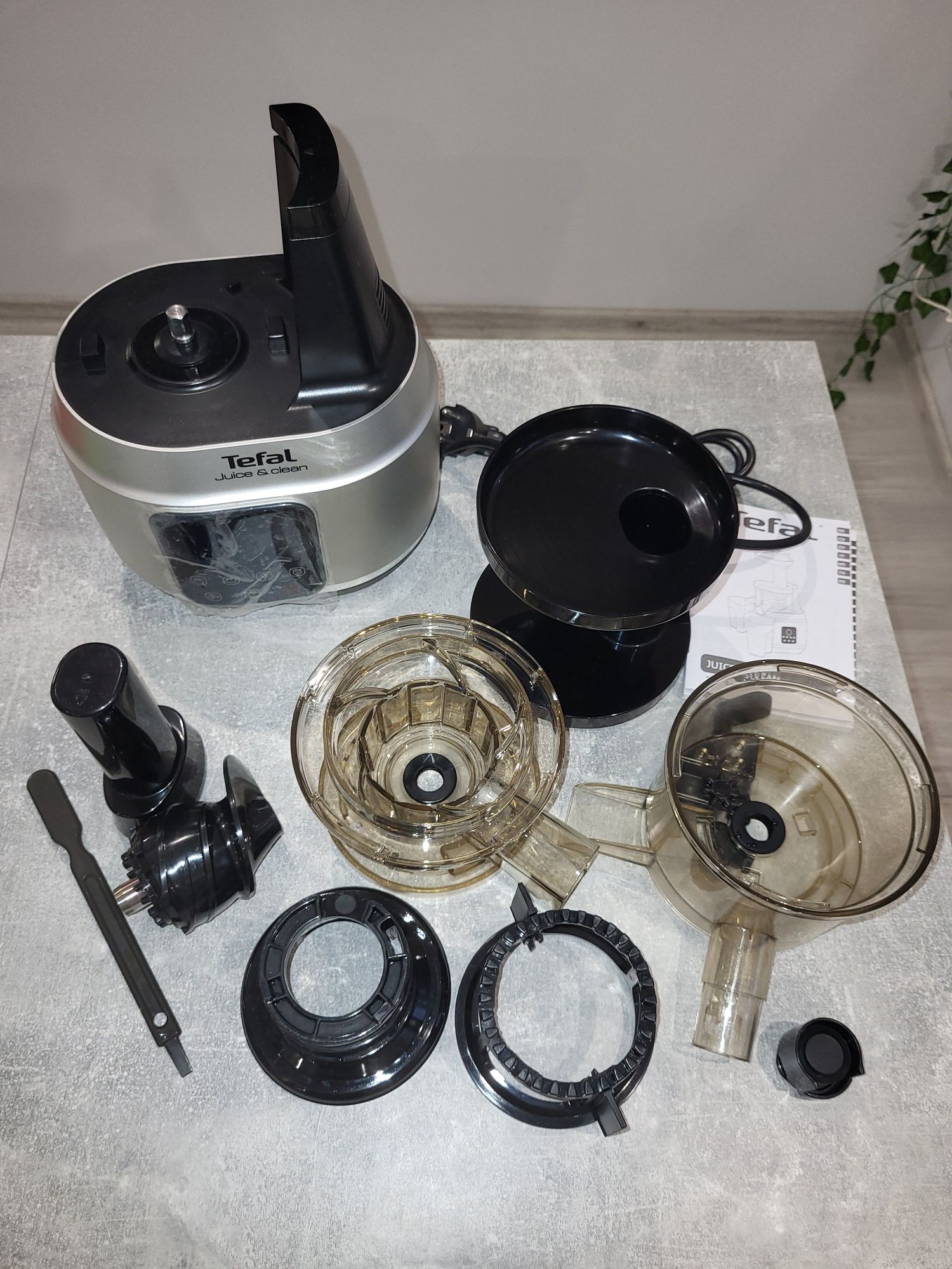 Wyciskarka wolnoobrotowa TEFAL ZC420E38