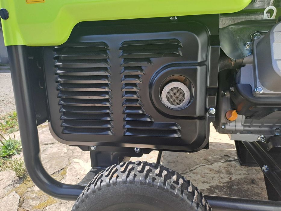 PX10000 Agregat / generator prądotwórczy moc 8.5kW/230V/AVR