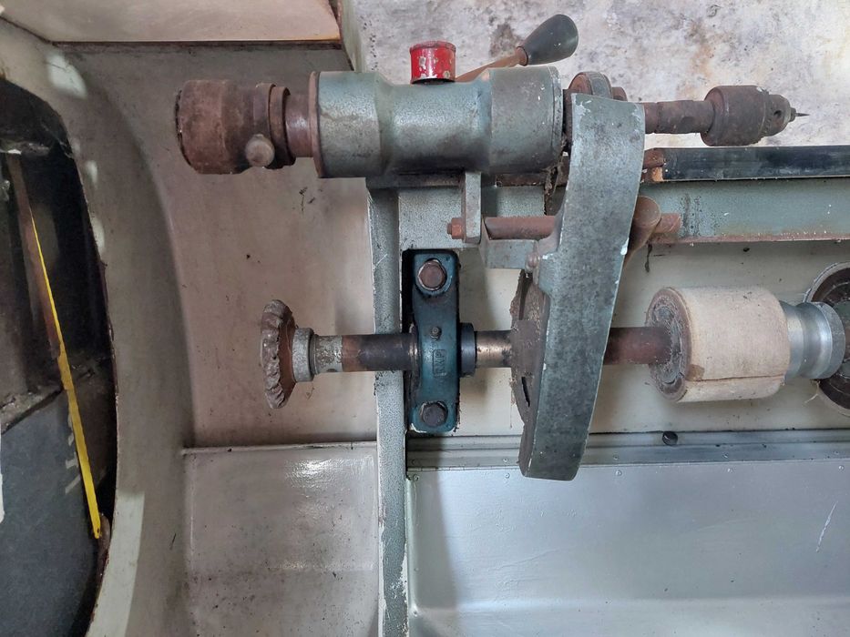 Máquina Sapateiro, acabamentos de calçado e artigos de marroquinaria