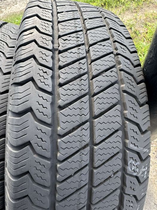 Зимові шини Barum 215/65 R16C резина цешка Р16 С