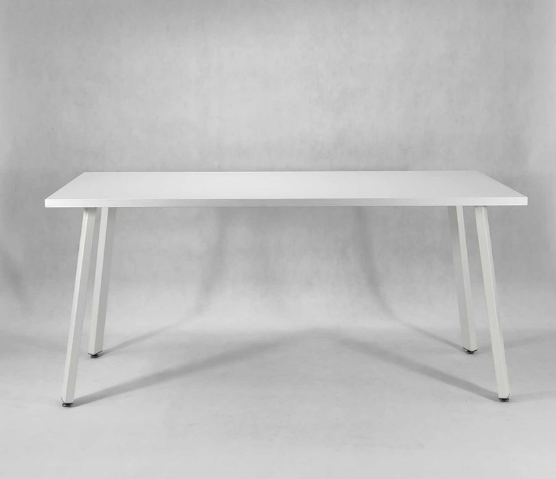 Biurko proste 160x70cm - meble poleasingowe
