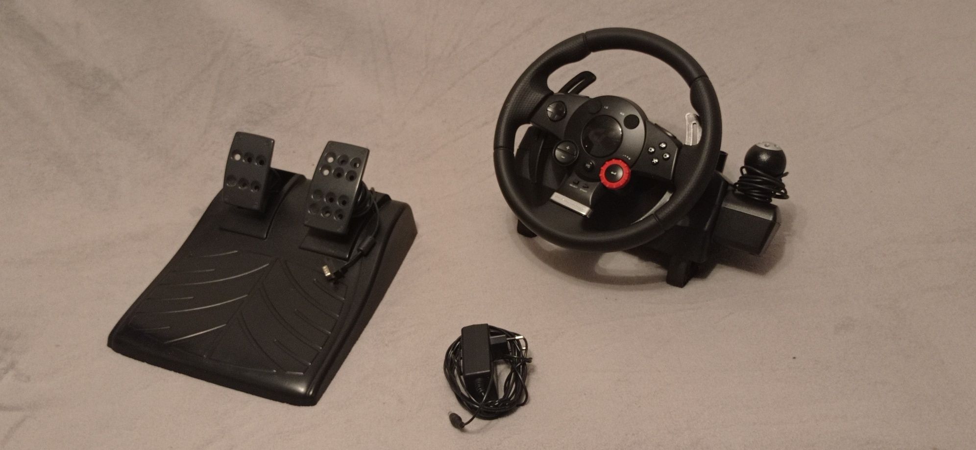 Kierownica Logitech Driving Force GT do PC