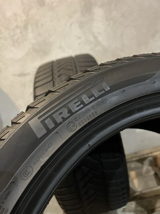 235/45/18 98V Pirelli Sottozero 3