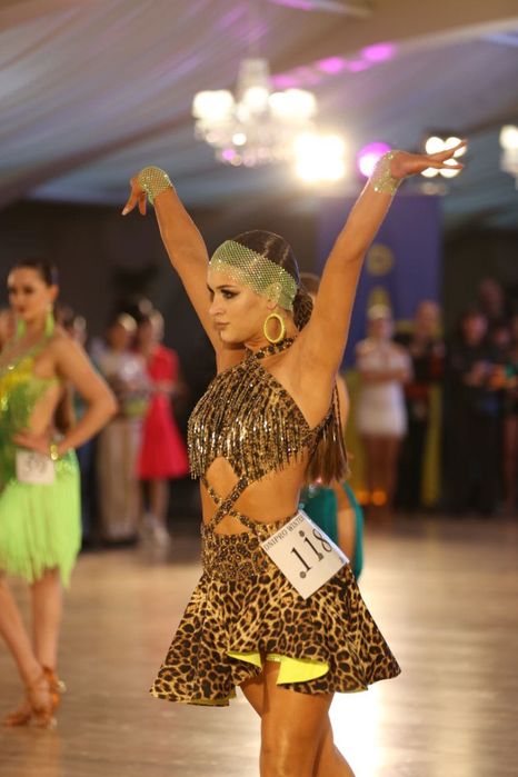 Сукня для бальних танців