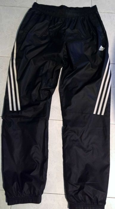 Calças desportivas Adidas e Nike
