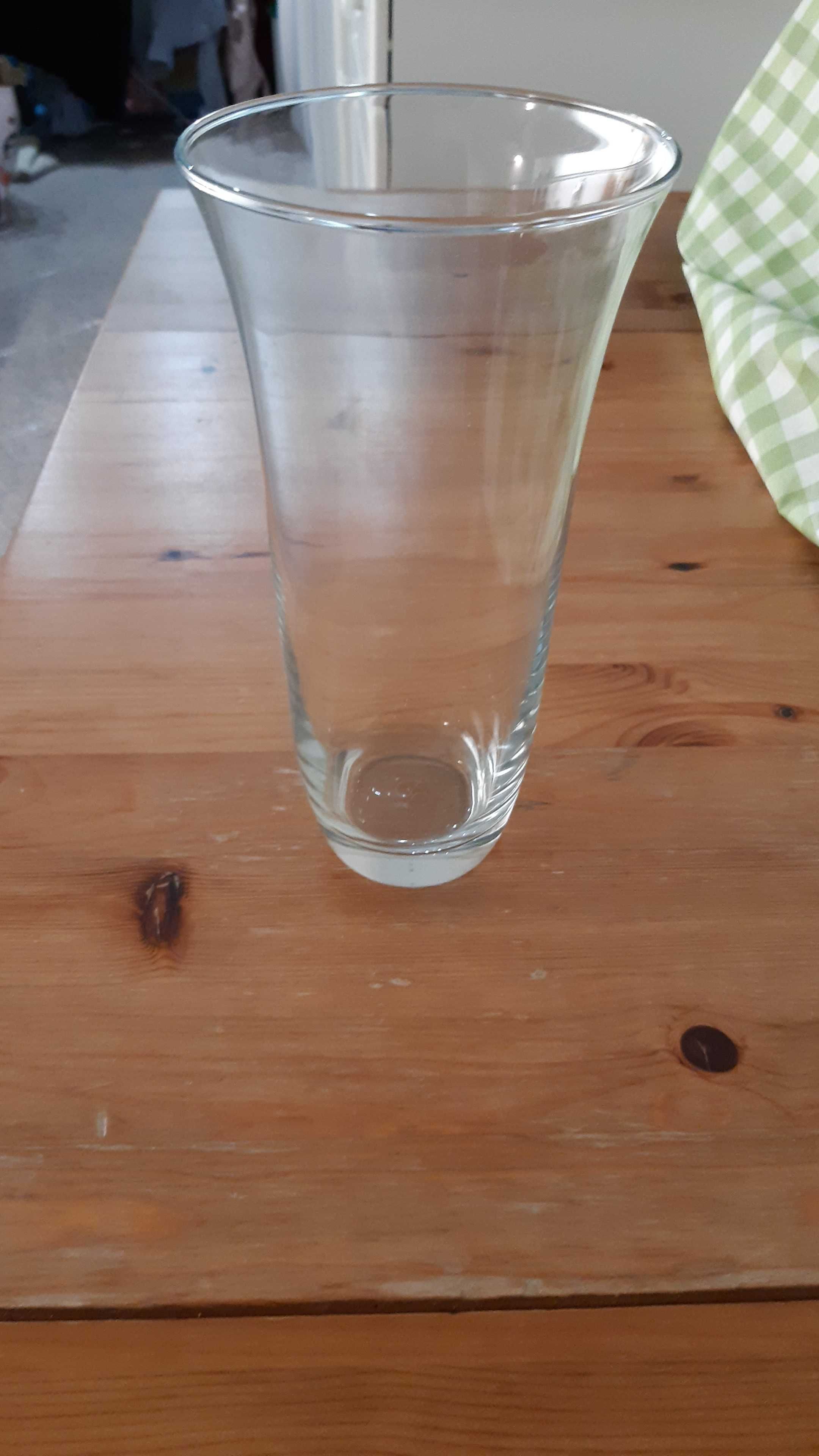 4 jarras em vidro