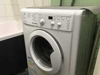 Pralka Indesit IWD61051