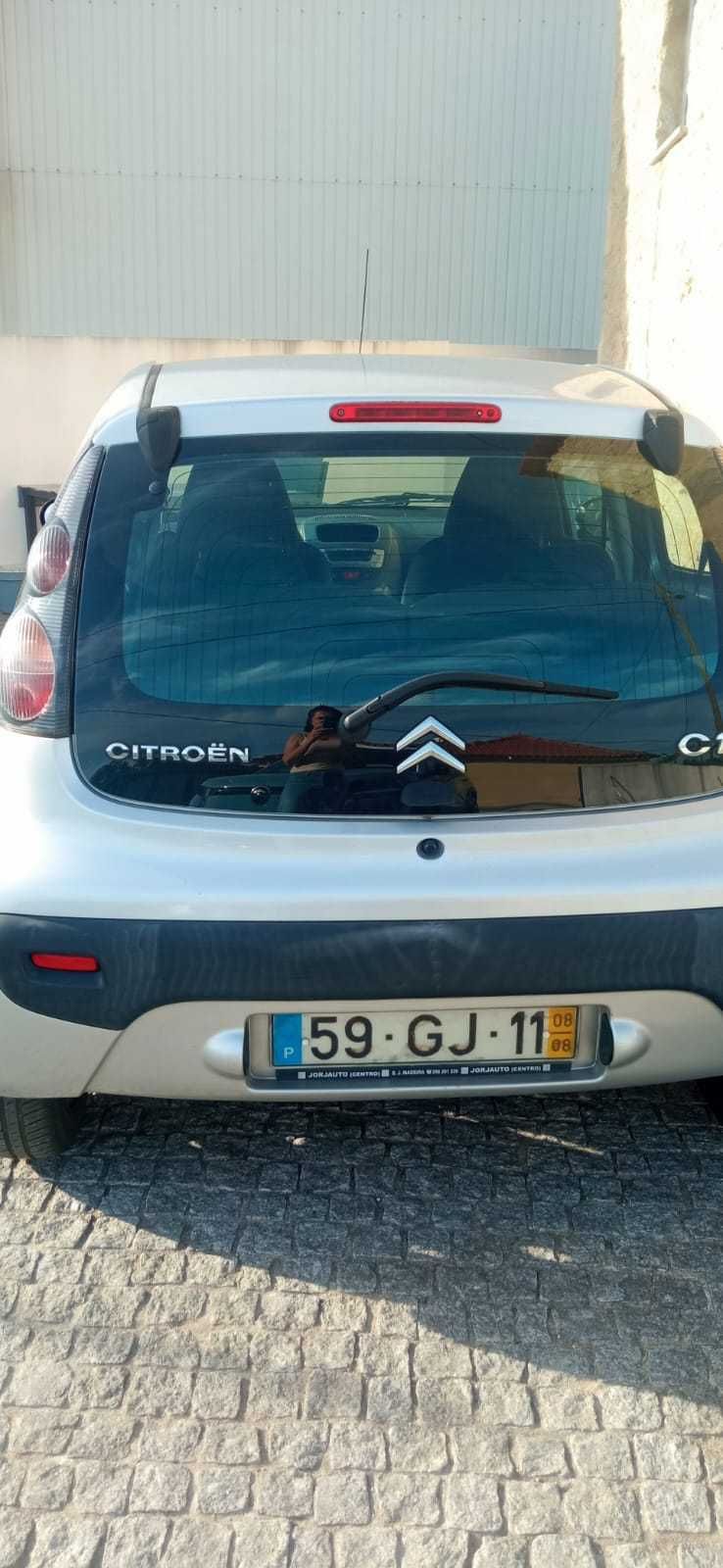 Vendo este carro