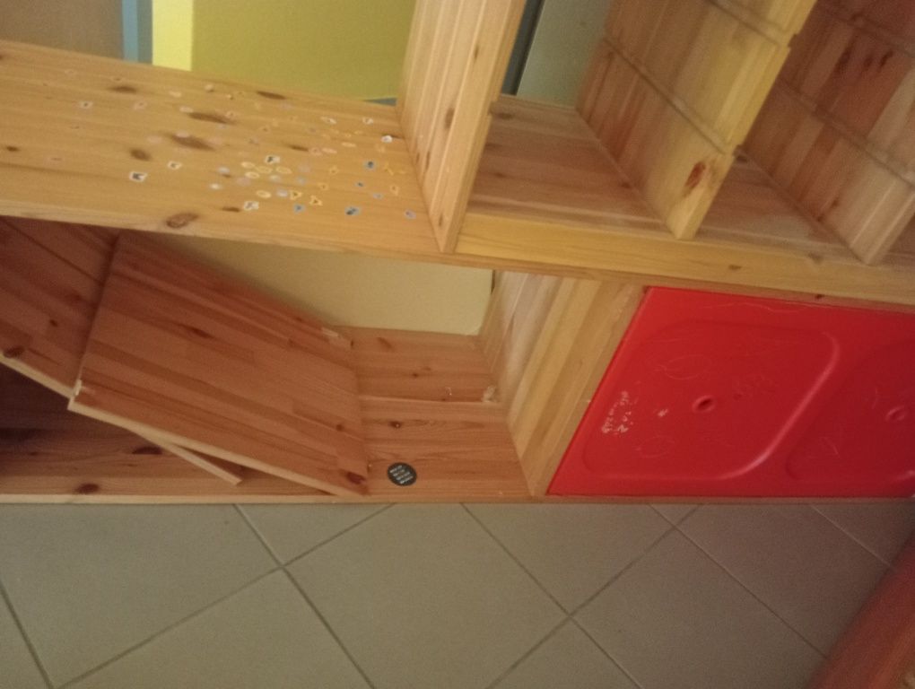 Komplet mebli do pokoju dziecięcego łóżko podwójne +regały TrofastIkea