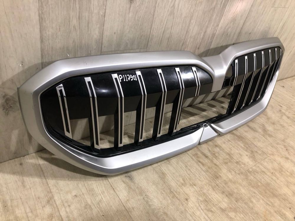 Решетка радиатора Гриль BMW 5  i5 | G60 / G61 решітка радіатора