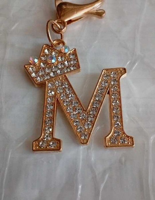 Brelok breloczek litera M
