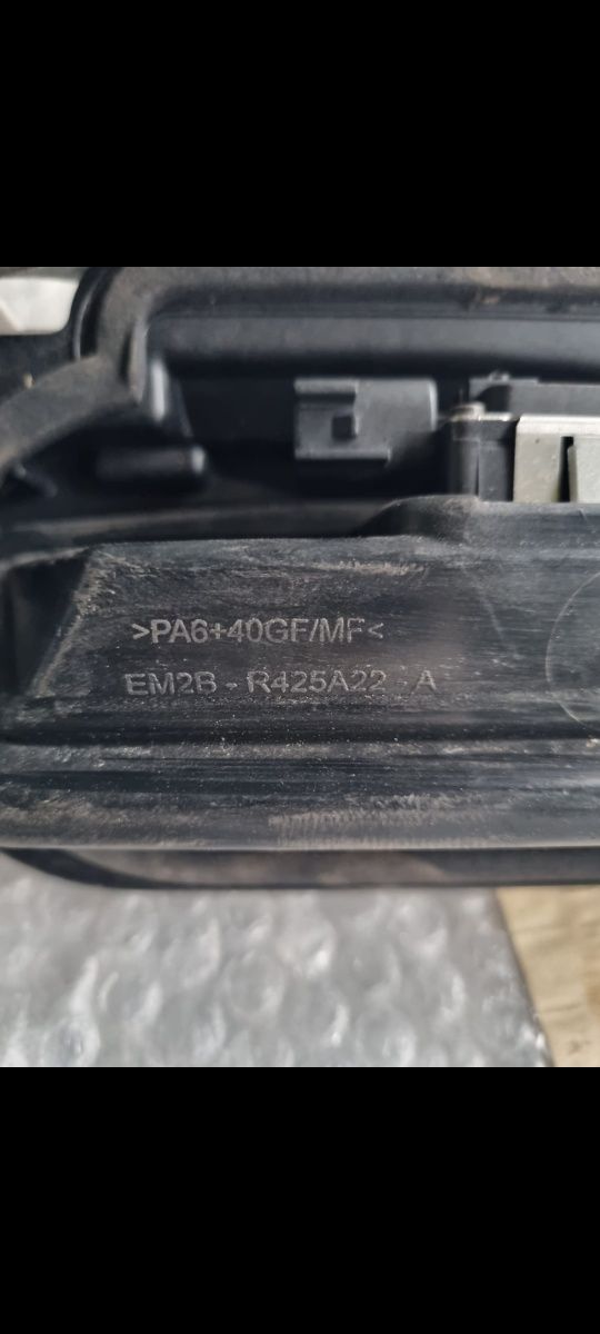 S-Max przycisk otwierania klapy tył EM2B-R425A22-A