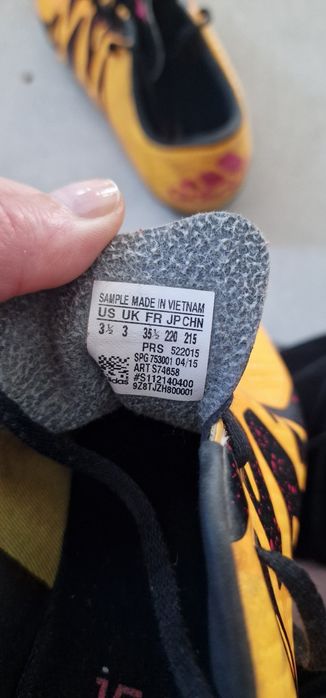 Взуття дитяче футбол,бутси