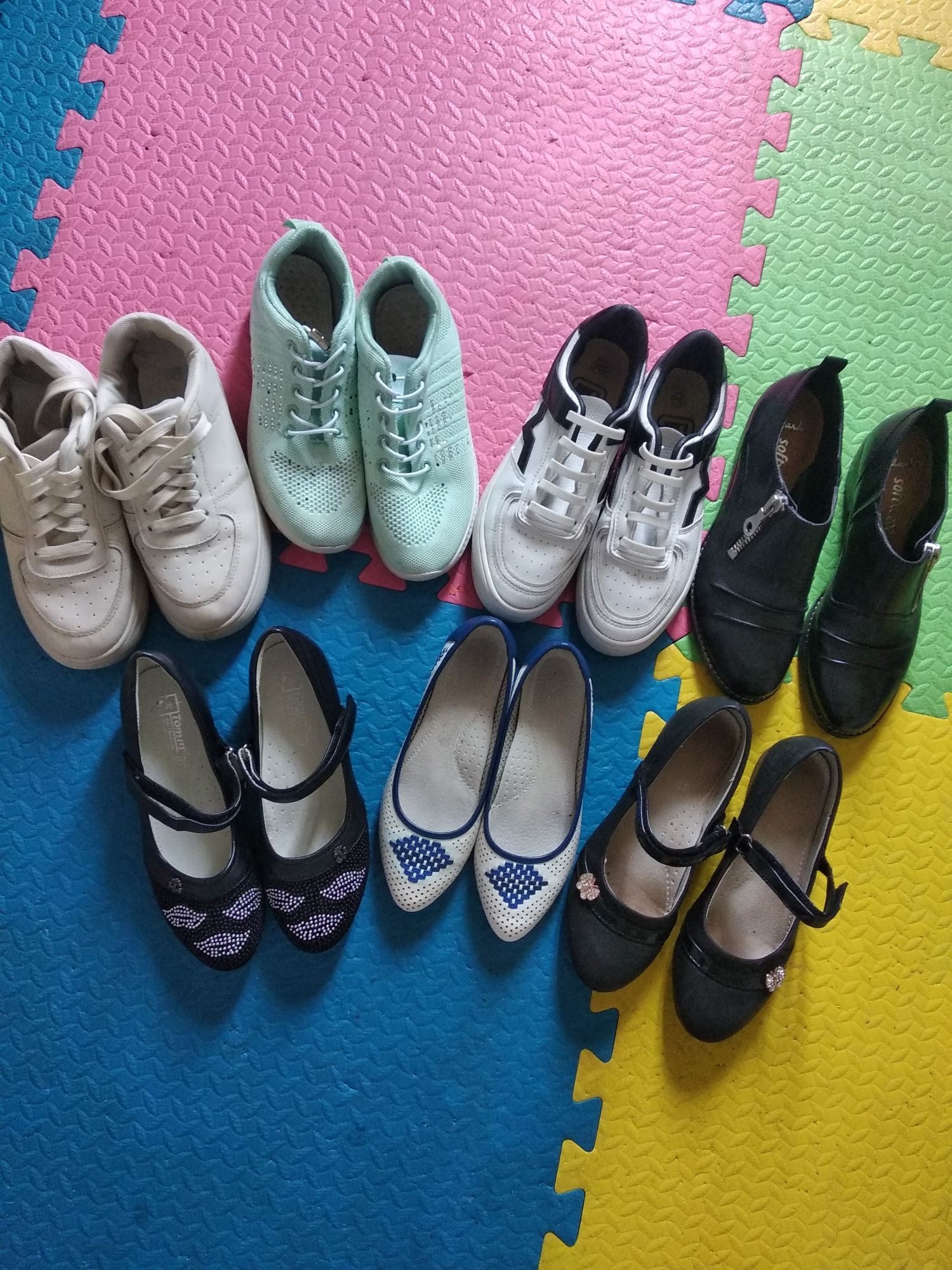 Взуття для дівчаток 34-36 розмір
