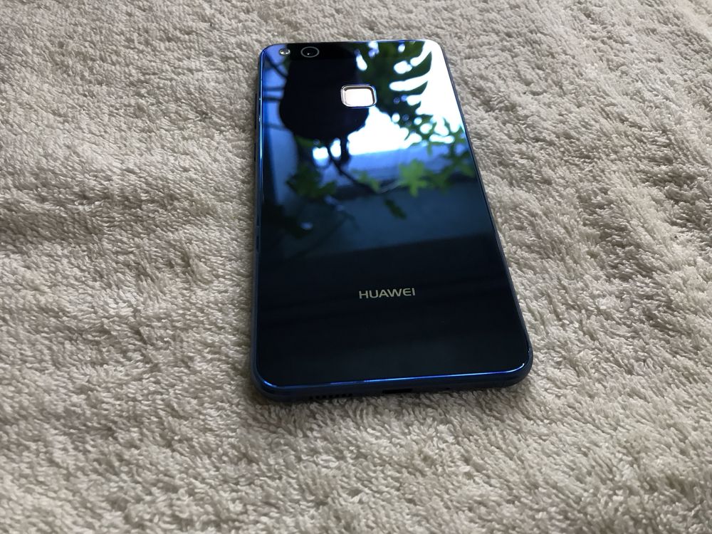 Huawei P10 Lite. 4/32GB, 5.2 дюймов. В идеале !