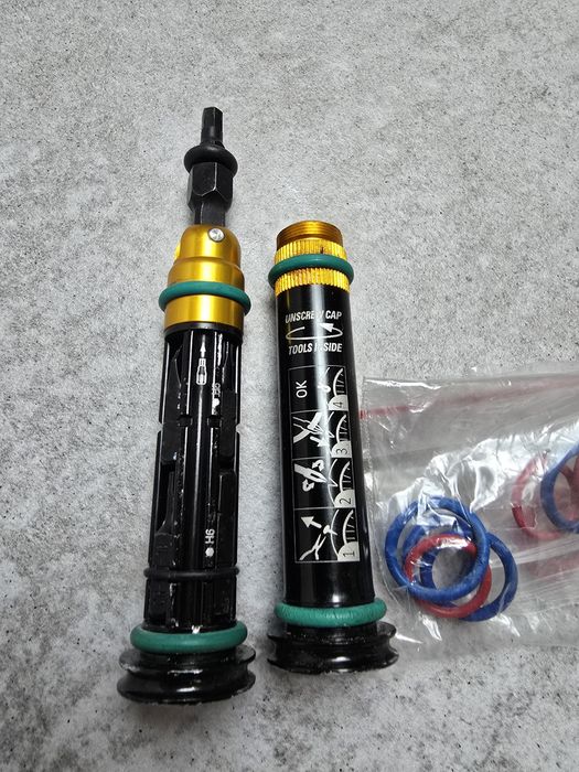 LEZYNE Dual Insert Kit M, zestaw narzędzi rowerowych