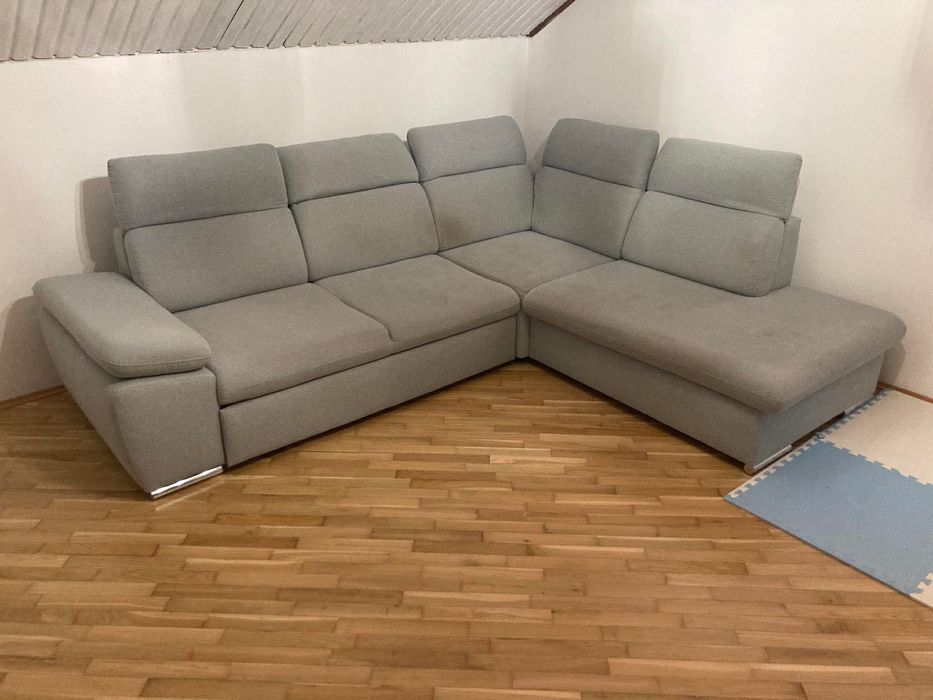 Duży narożnik z funkcją spania