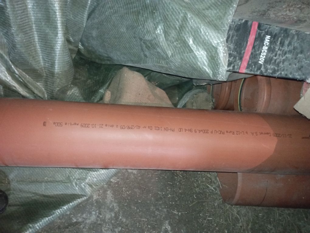 Rura kanalizacyjna 200x4,9x3000