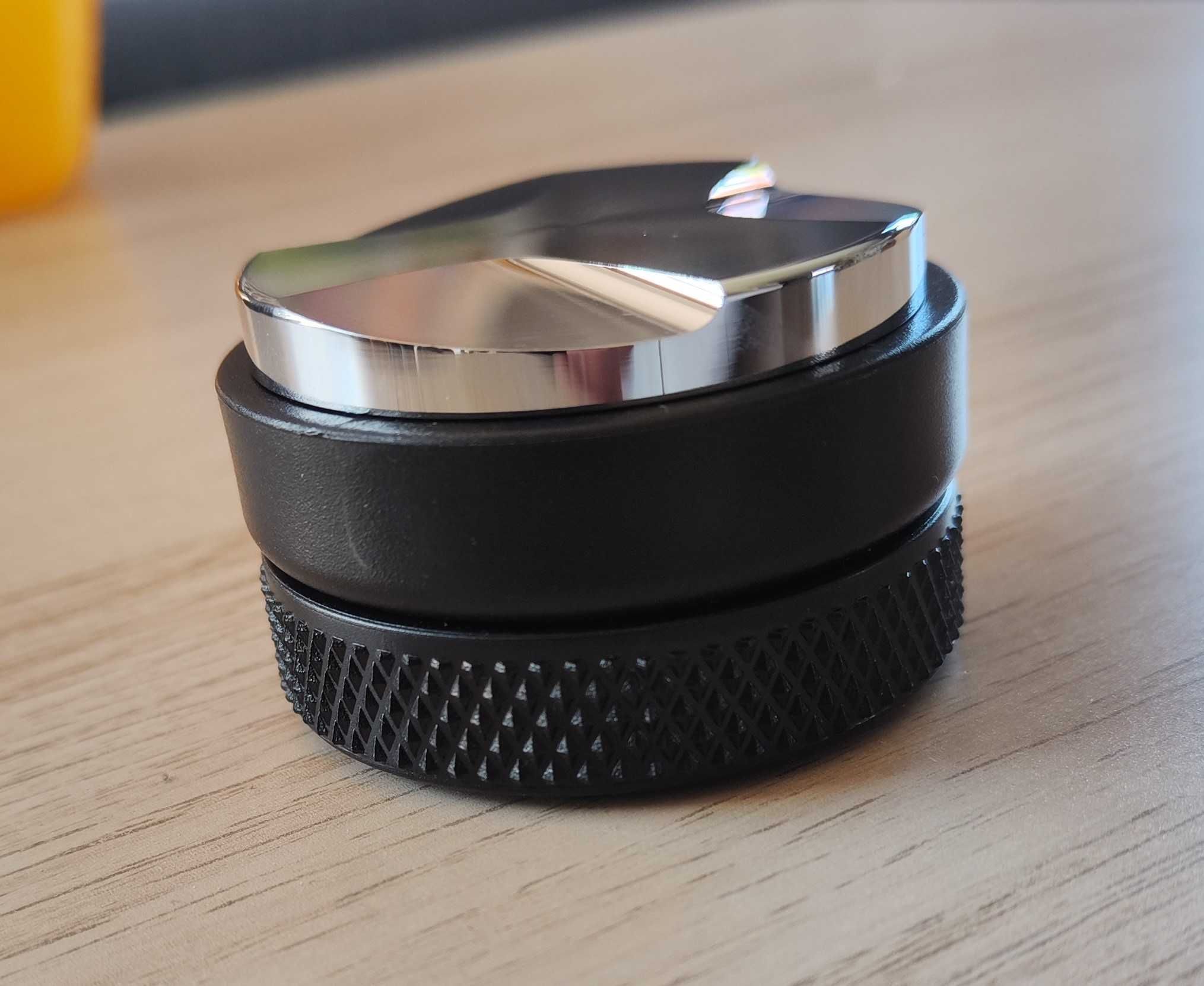 Dystrybutor, rozdzielacz, ubijak do kawy. Tamper 53 mm