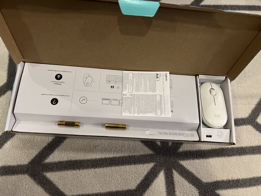 Logitech MK470 (teclado e rato sem fios),  branco