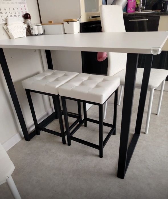 Табурет м’який – компактний та стильний