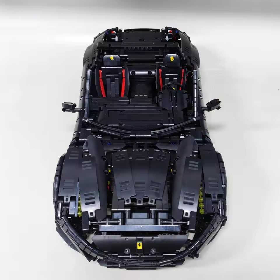 Конструктор Technic Ferrari F-12 Berlinetta. Масштаб 1:8. 3097 деталей