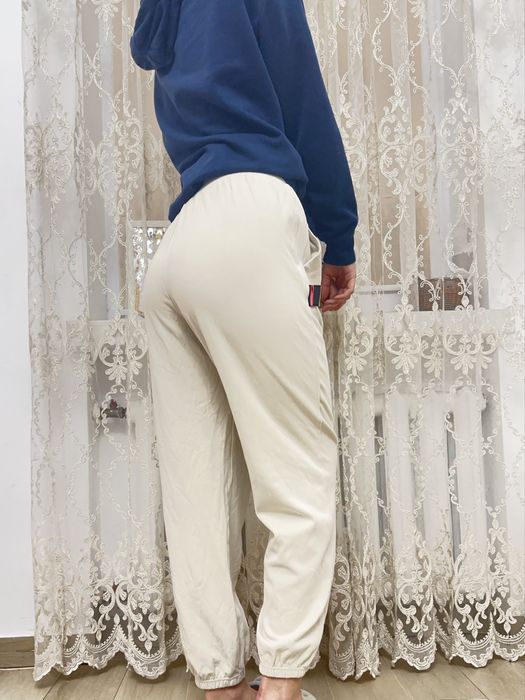 Жіночі спортивні штани anta