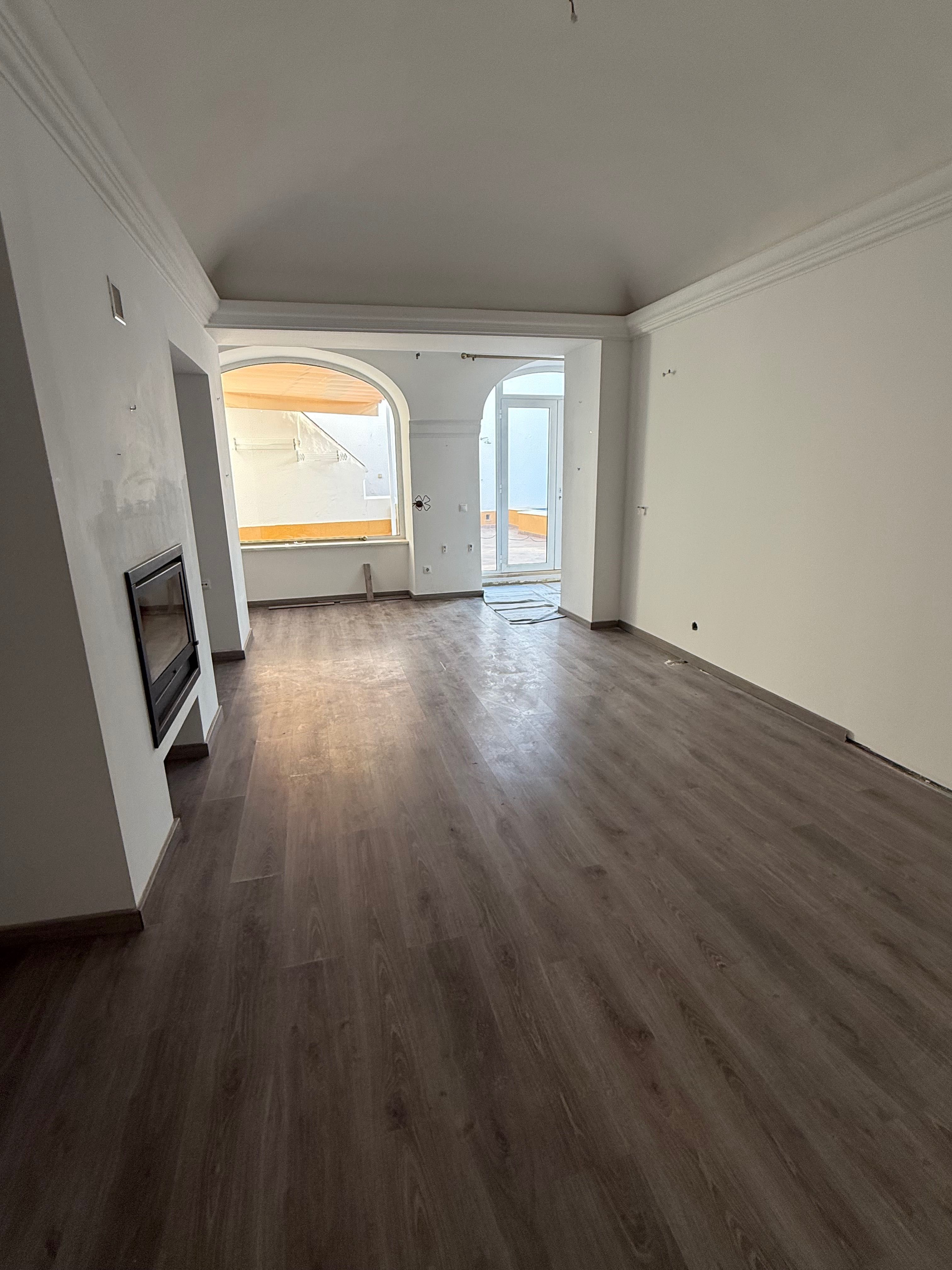 Arrendamento T5 com 320m2 centro histórico