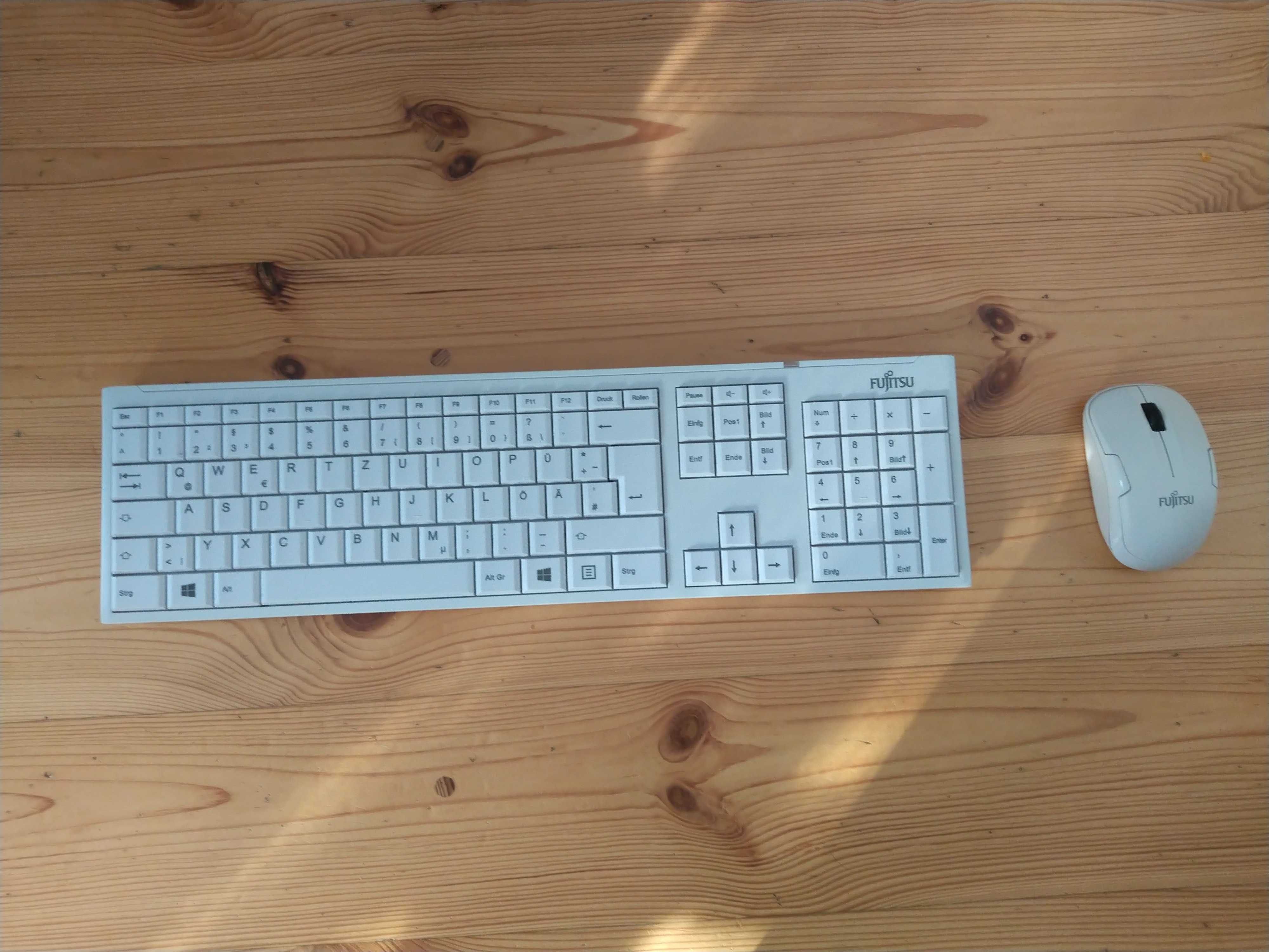 Klawiatura bezprzewodowa + myszka Fujitsu. Model LX390 używana