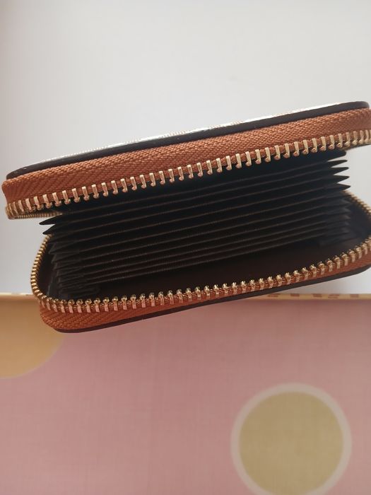 Conjunto mala,porta cartões, chaveiro e porta moedas