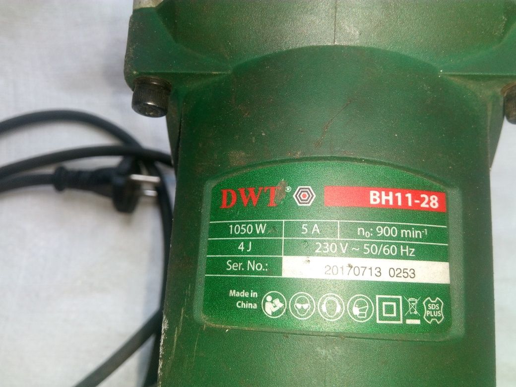 Перфоратор DWT BH 11-28