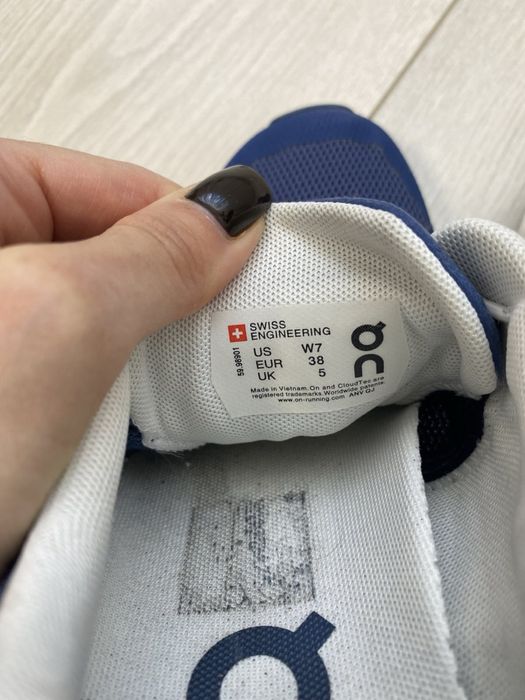 Кроссовки On Running 38 размер nike