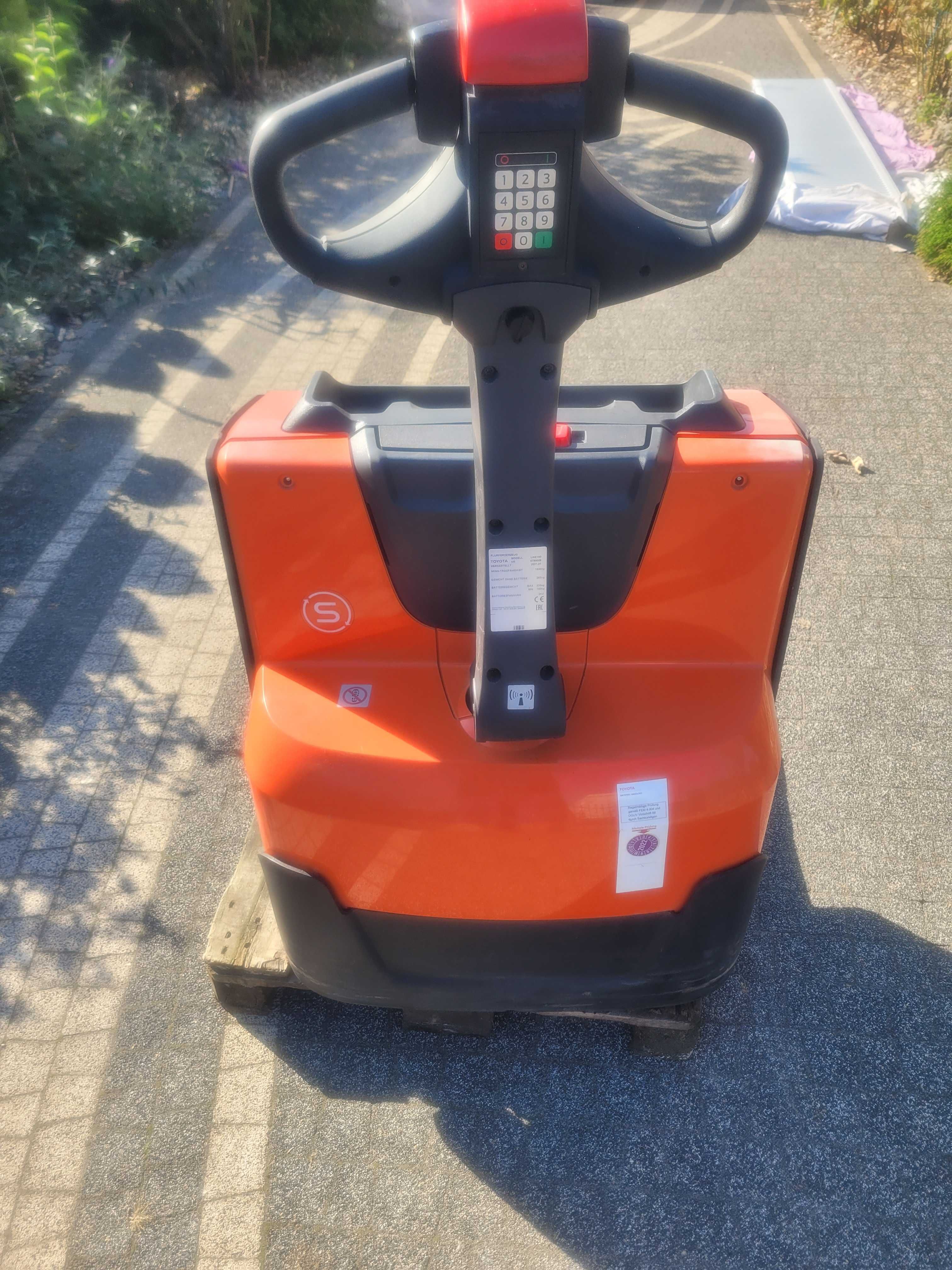 Wozek elektryczny toyota lwe160 paleciak 2021r