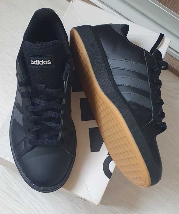 Кросівки Adidas оригінал 40 р