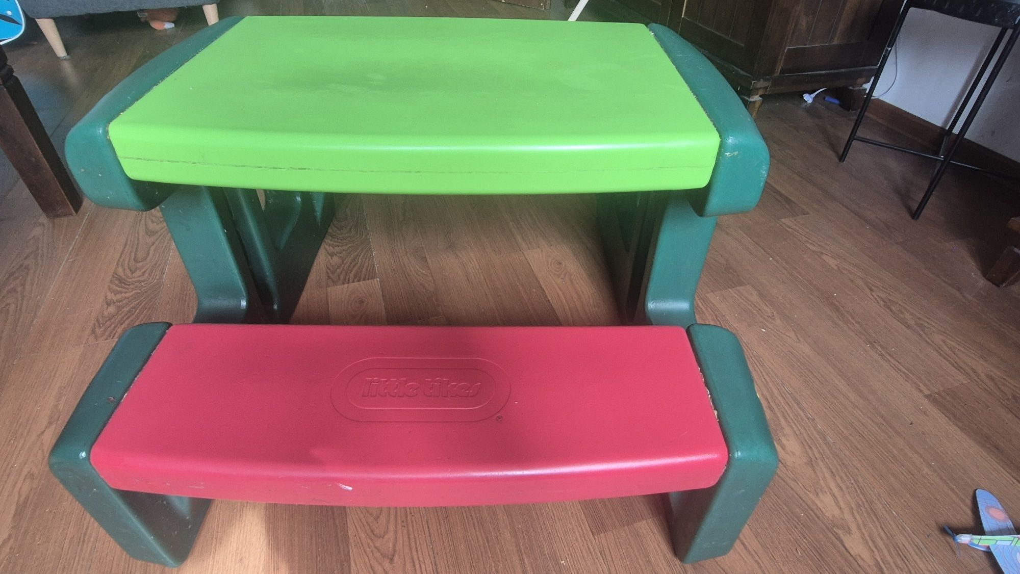 Stolik ogrodowy Ławka piknikowa Little Tikes dla dzieci