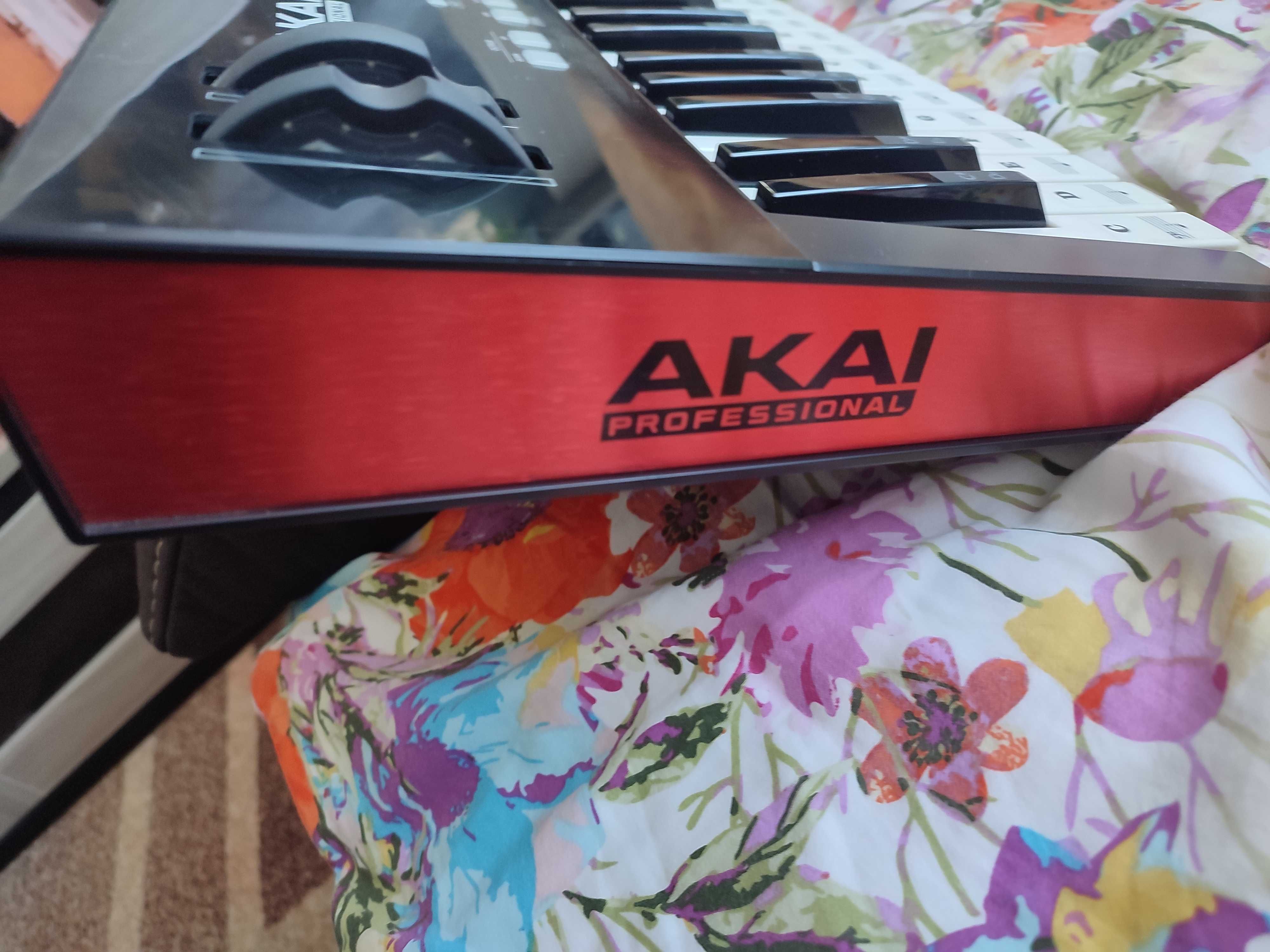 AKAI Advance 61 Sprzedam lub zamienię na inny kontroler MIDI.