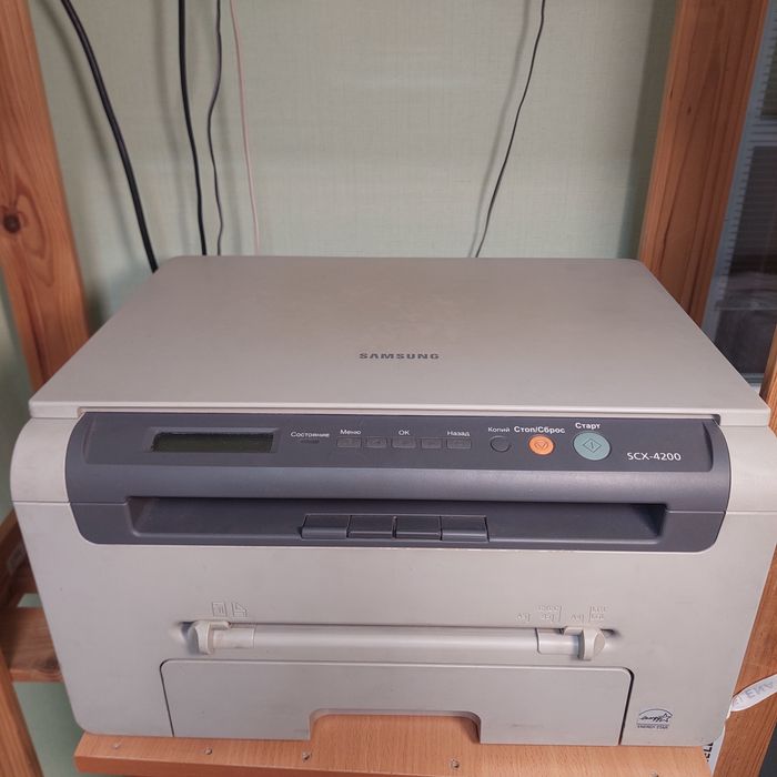 Продам МФУ Samsung SCX 4200, лазерний