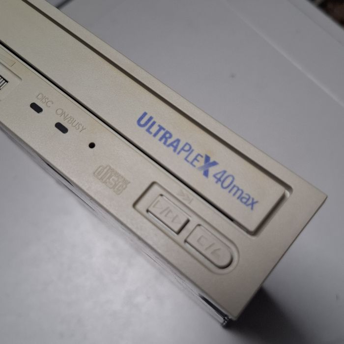 Napęd CD-ROM PLEXTOR PX-40TSI scsi retro pc