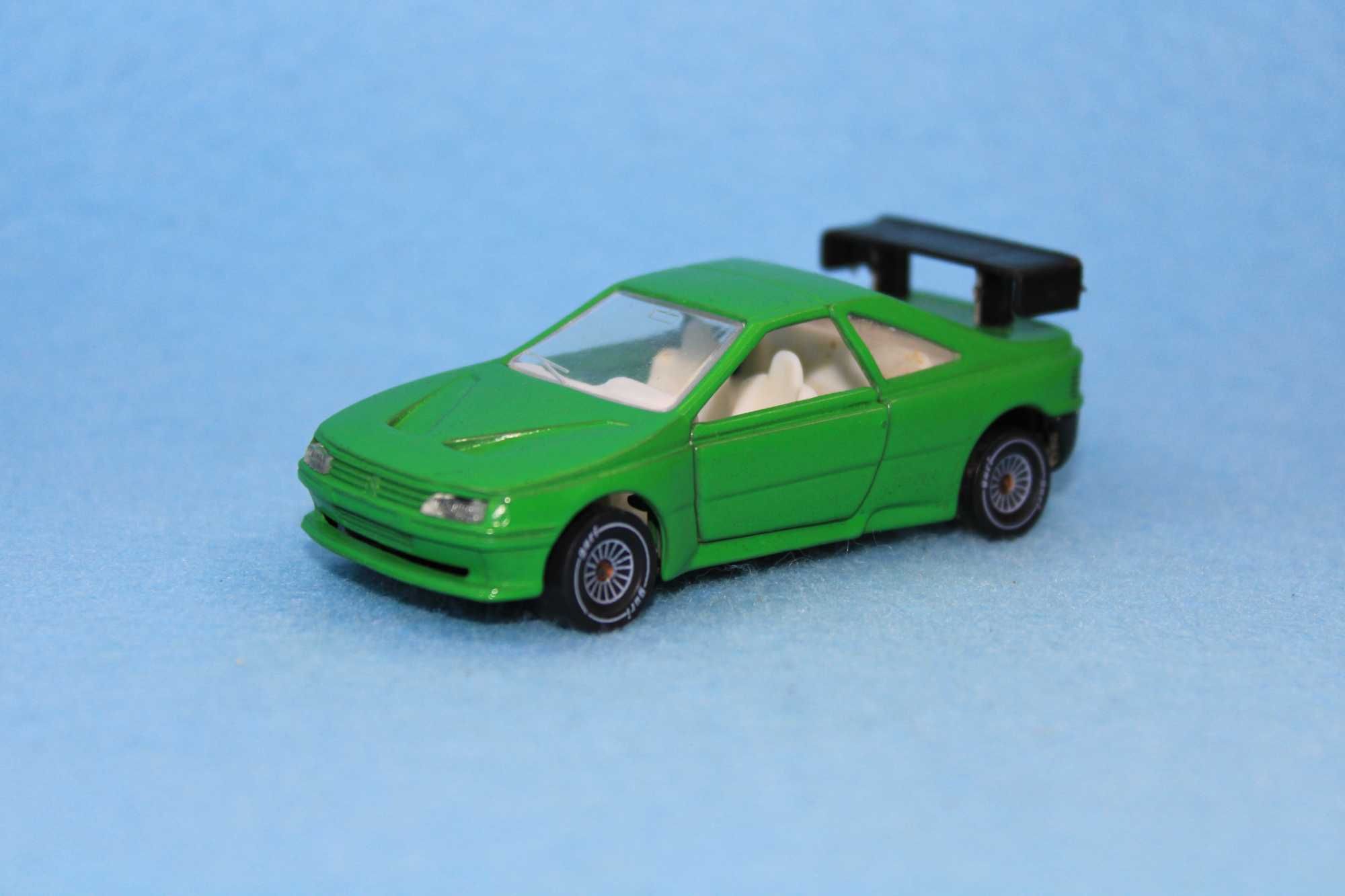 3 Miniaturas antigas Poliguri Fiat Uno, Peugeot 405 e Mercedes-Benz