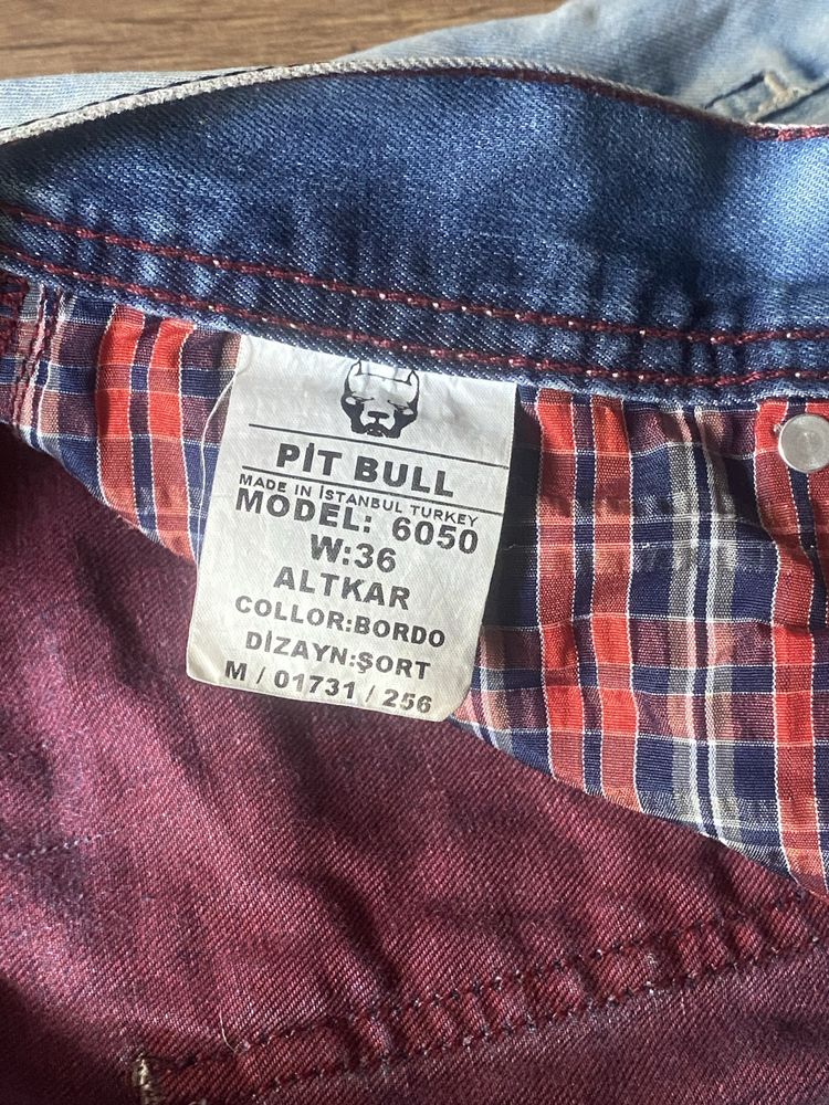 Джинсовые шорты Pit Bull.