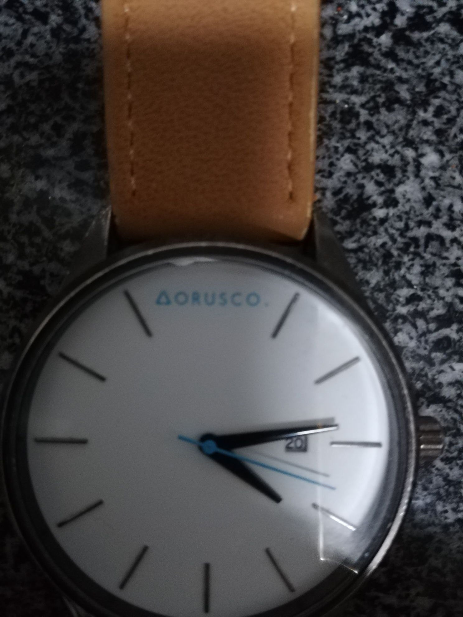 Relógio minimalista
