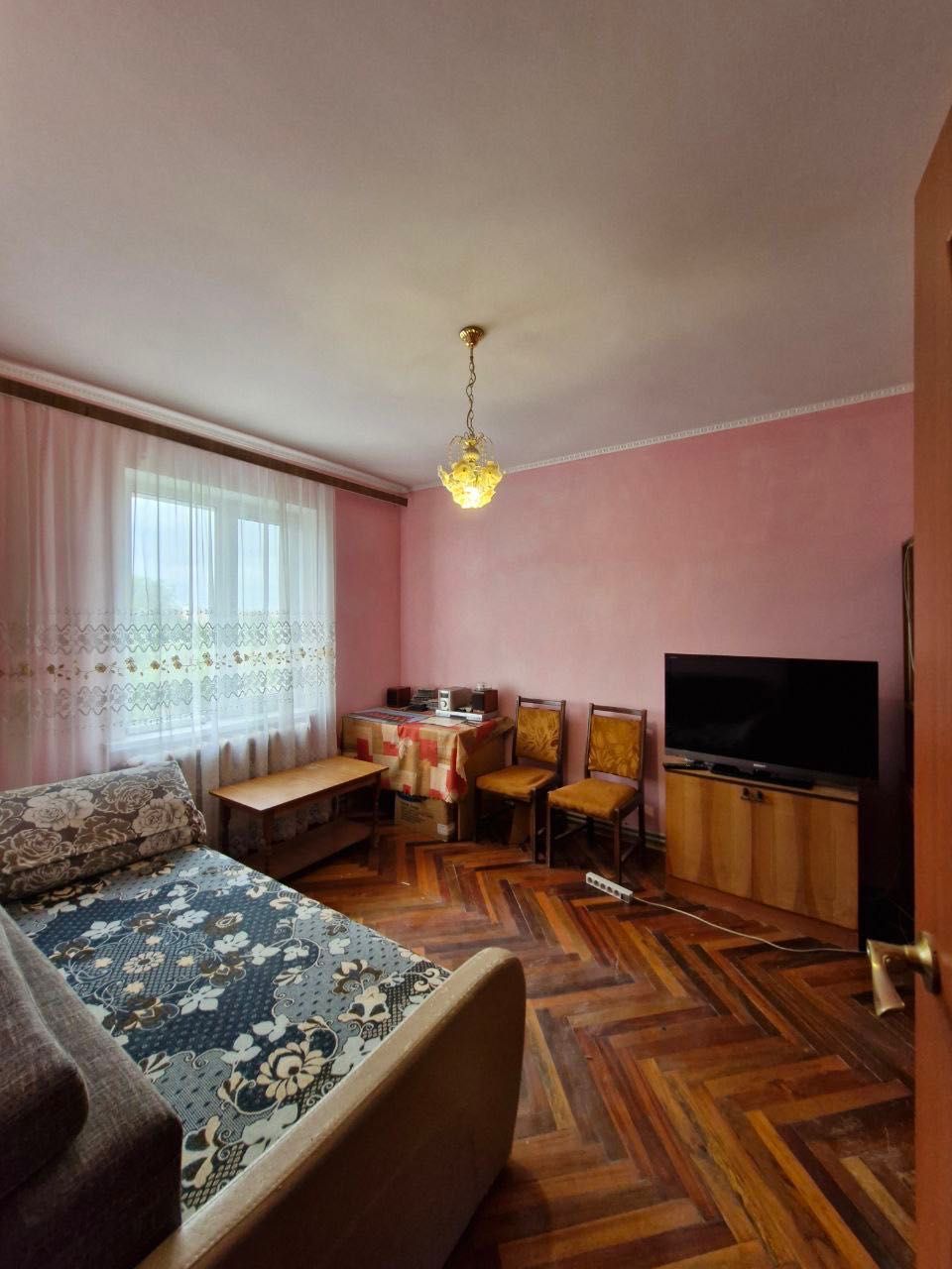 2 кімн. квартира автономне опалення , р-н ЗОШ номер 6
