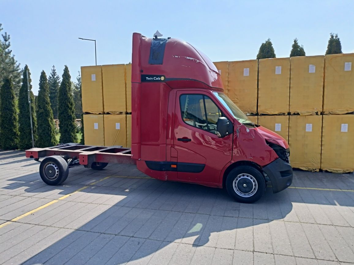 Renault Master 2019 rama autolaweta najazd sypialka plandeka Movano