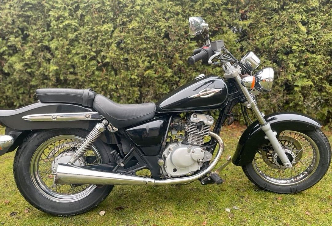 Suzuki Marauder 125