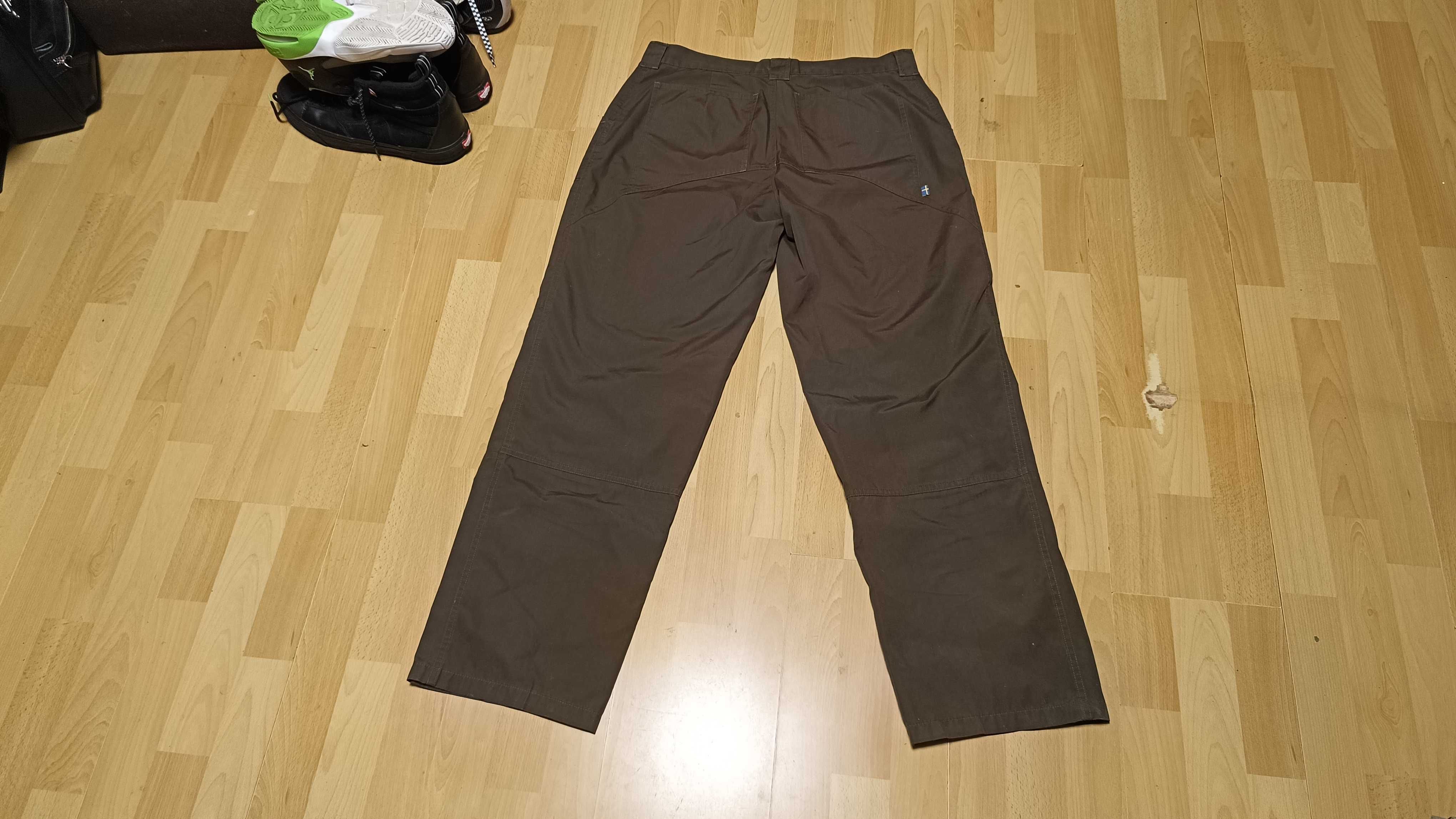 Damskie spodnie FJALLRAVEN g-1000 r.L stan bardzo dobry