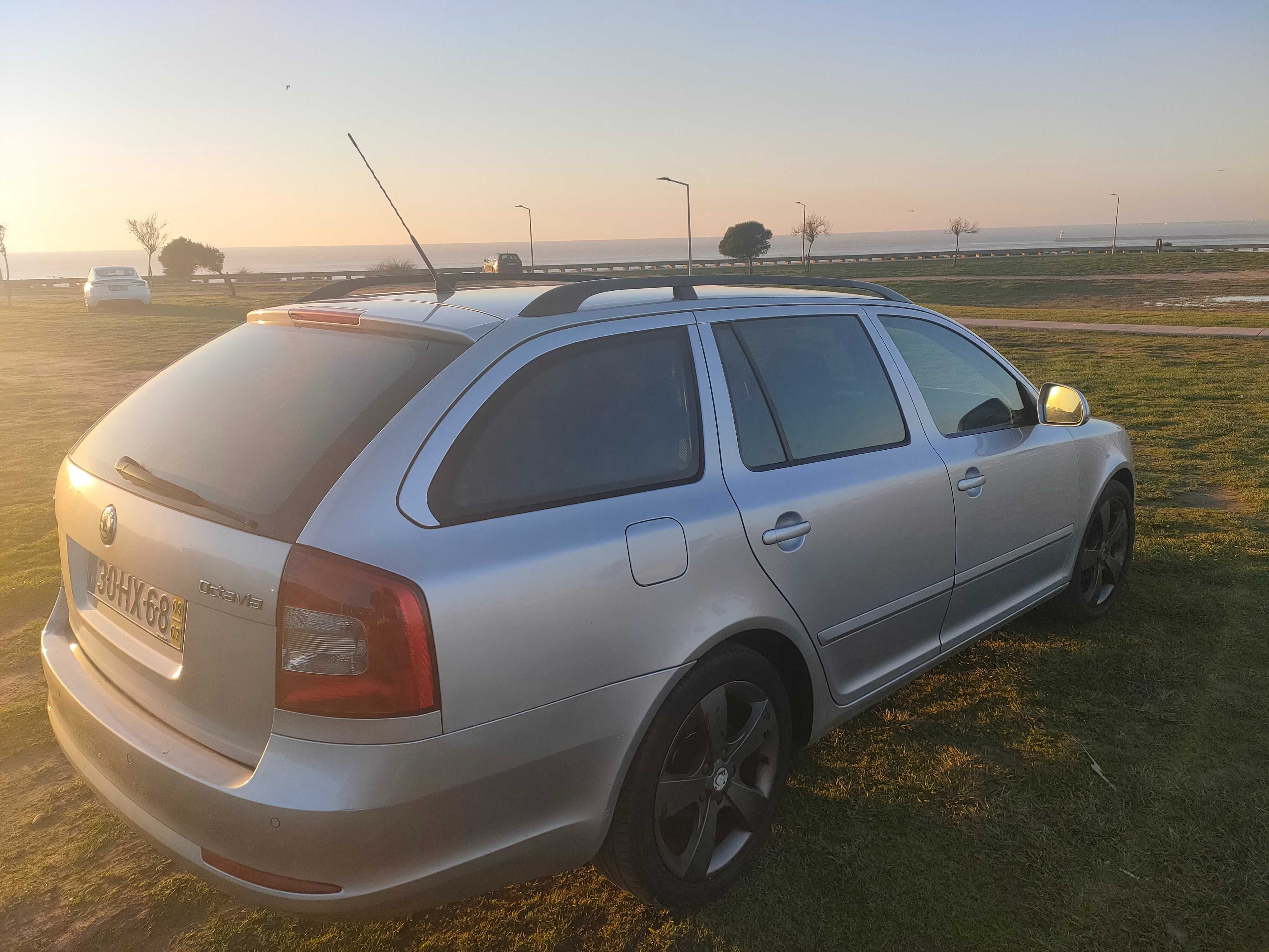 Skoda Otavia 1.9 TDI Sportline - Impecável